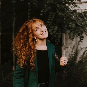 Meet your Posher, Emily